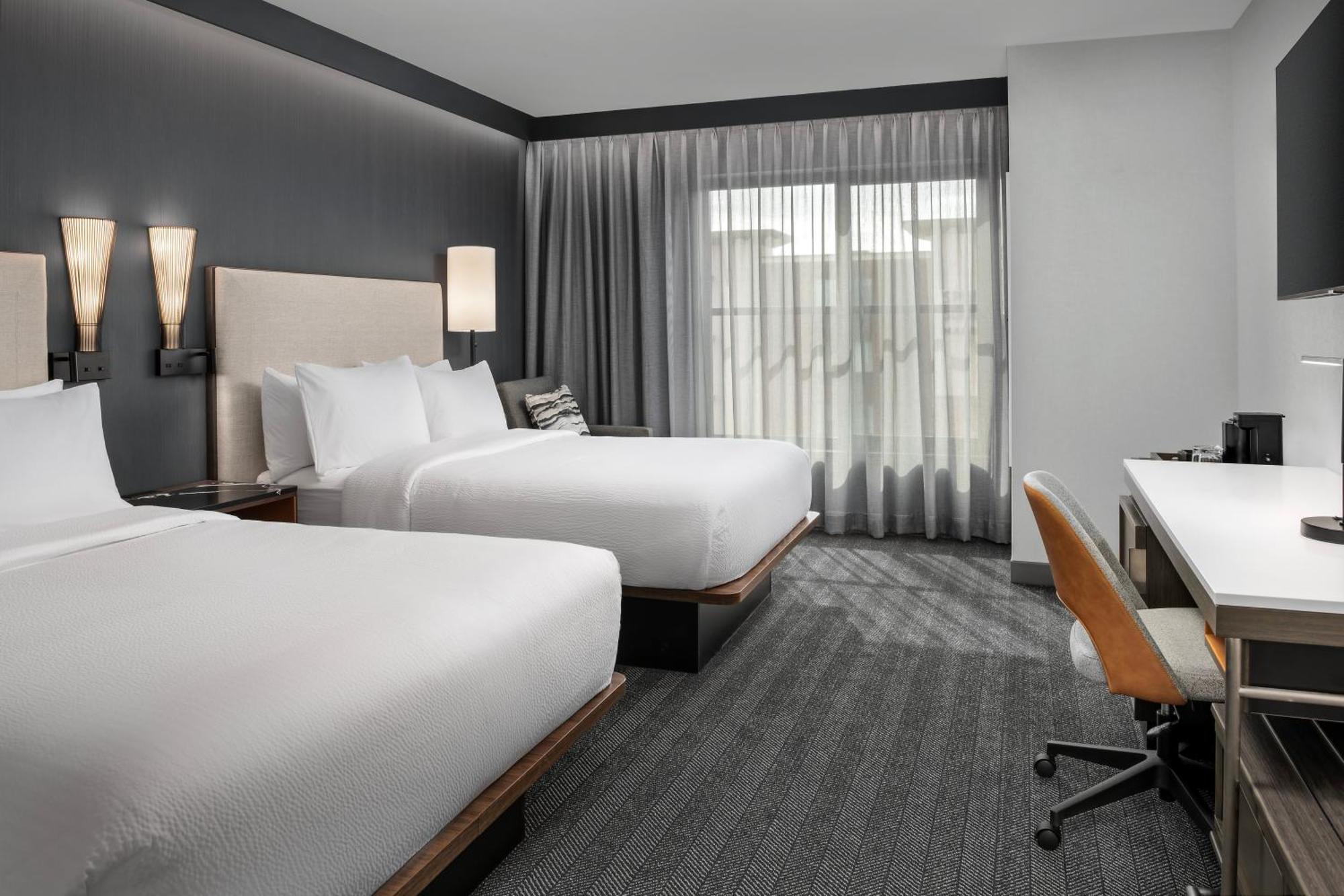 Courtyard By Marriott