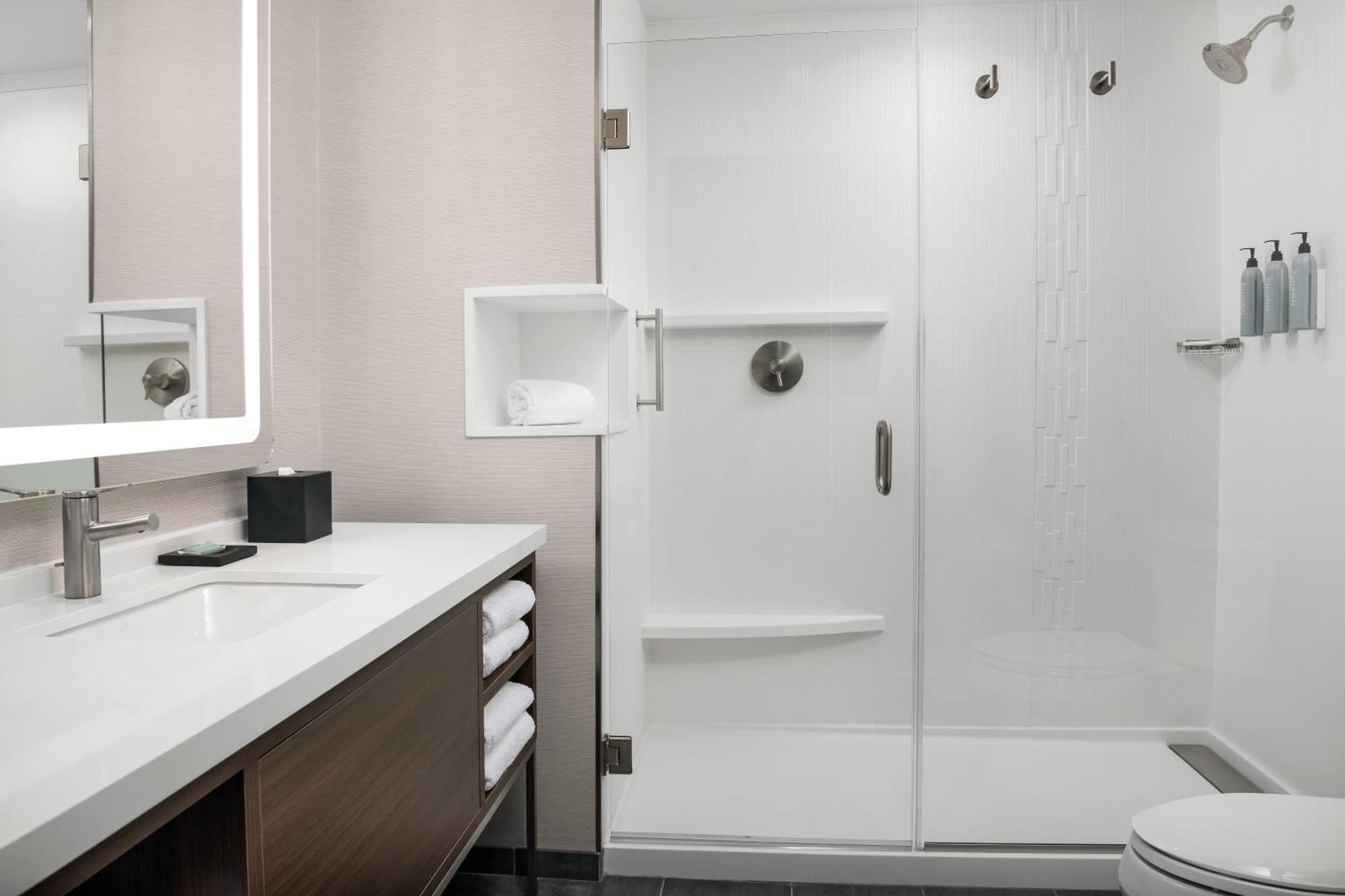Courtyard By Marriott Hotel 3*