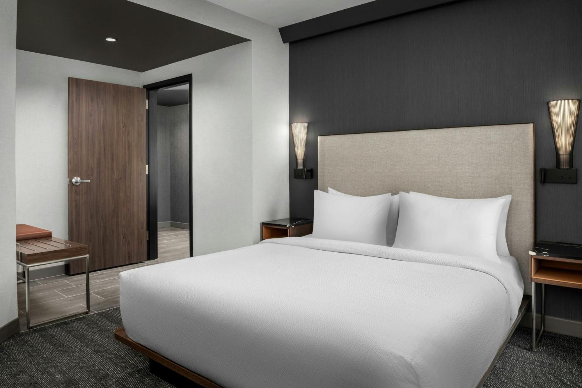 Courtyard By Marriott 3*